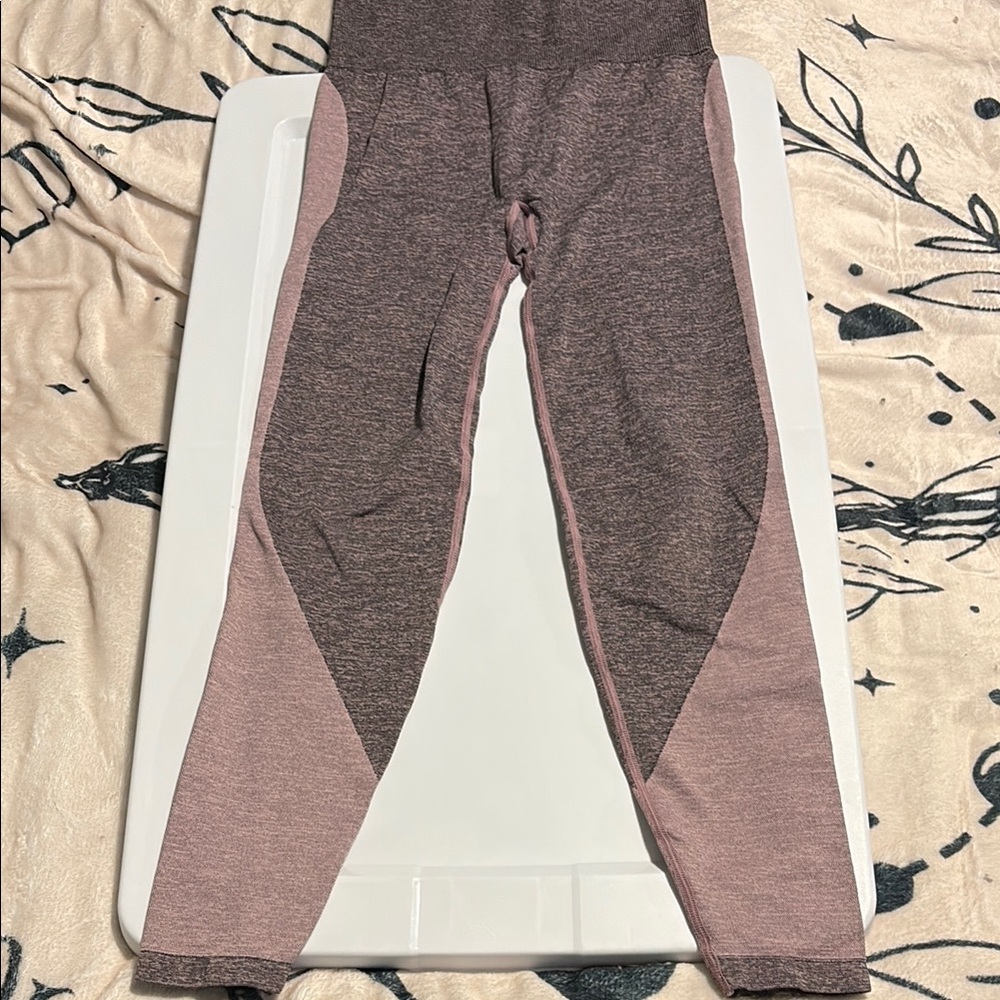 Victoria's Secret Pink and Gray Leggings with Stretchy Comfort